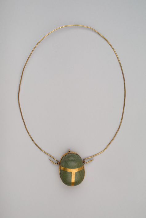 Heart Scarab of Maruta | New Kingdom | The Met Thutmose Iii, Ancient Necklace, Memento Mori Jewelry, Neck Rings, Dark Mermaid, Ancient Egyptian Jewelry, Ancient Jewels, Gothic Jewellery, Ancient Jewellery