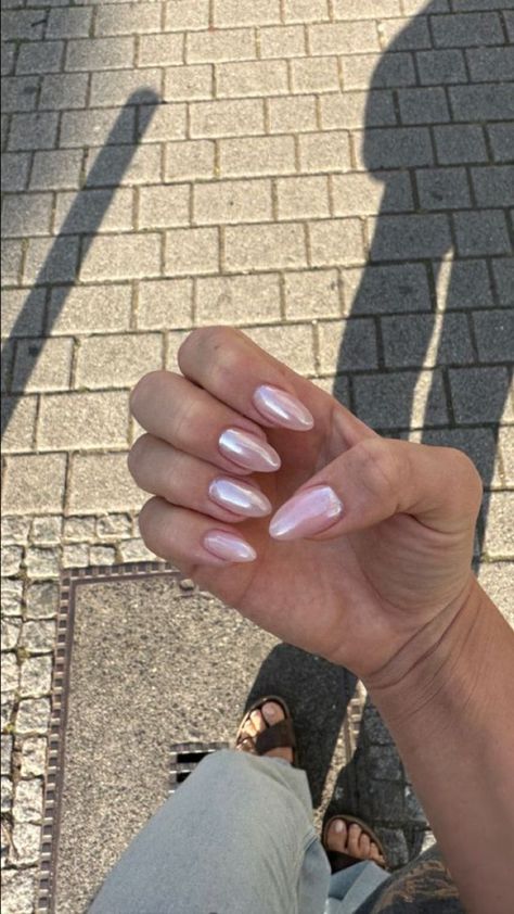 Ongles Rose Pastel, Short Classy Nails, Old Money Nails, Sophisticated Nails, Money Nails, Natural Nails Manicure, Popular Nail Colors, Engagement Nails, Minimal Makeup Look