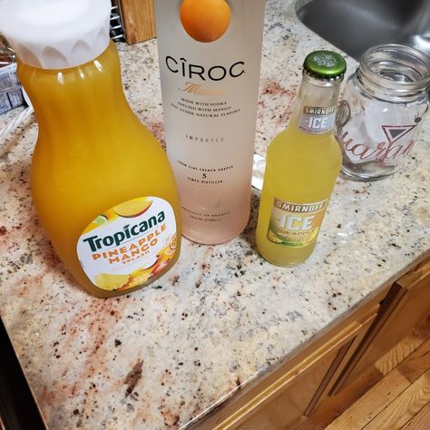 Pineapple Ciroc Drinks Recipes, Passion Ciroc Drinks, Mango Ciroc Drink Recipes, Mango Mixed Drinks, Pineapple Mango Rum Punch, Mango Liquor Drinks, Adult Capri Sun Recipe, Ciroc Drinks, Ciroc Pineapple