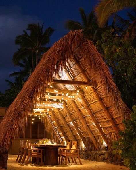 Polynesian Architecture, Event Space Design, Outdoor Restaurant Patio, Farm Restaurant, Hut House, House Fence Design, Mud House, Resort Architecture, Bamboo Architecture