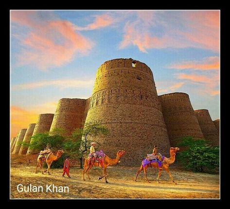 So colorful photography of the Darawar fort, Bahawalpur Punjab Pakistan Lahore Fort Photography, Derawar Fort, Fort Photography, Lahore Fort, Rajasthani Painting, Colorful Photography, Punjab Pakistan, Old Fort, Historical Place