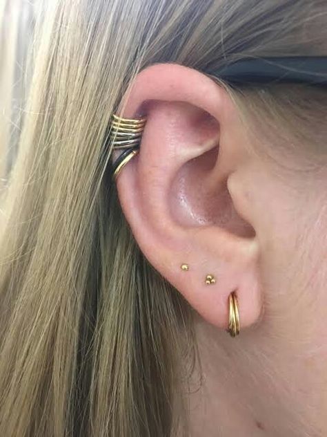 Coin Slot Ear, Coin Slot Piercing, Upper Ear Piercing, Double Ear Piercings, Cool Ear Piercings, Cartilage Jewelry, Cool Piercings, Coin Slot, Wearing Jewelry