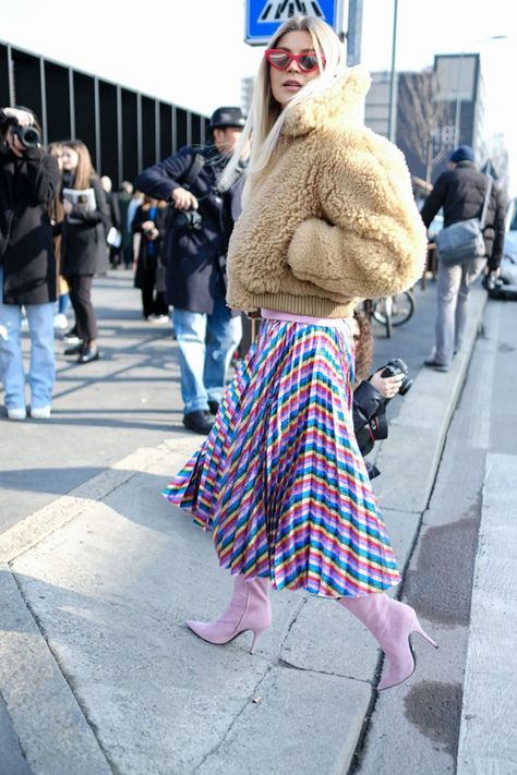 Skirts In Winter, Wedges Outfit, Extreme Cold Weather, Studded Sweater, Cold Weather Outfit, 2016 Fashion Trends, Borg Jacket, Lovely Fashion, Winter Vibes