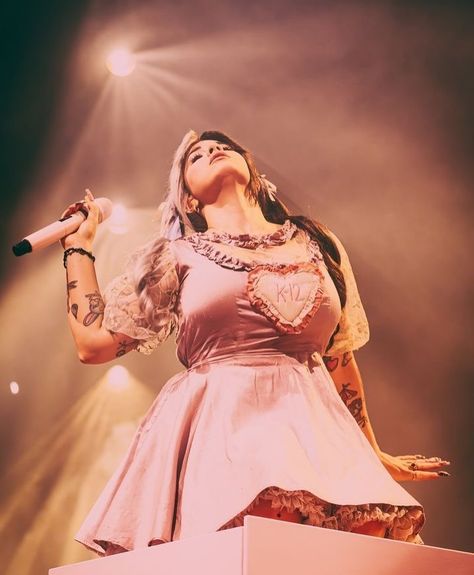 Photos of Melanie performing in Barcelona ♡ ♡ ♡ #melaniemartinez #foryou #portals #portalsalbum #portalsmelaniemartinez #trilogytourmeleniamartinez #fanpage #trilogytour #melaniemartinezfan #melaniemartinezfanpage #melanie #martinez #melaniefan Melanie Martinez 2017, Melanie Martinez Merch, Melanie Martinez Outfits, Pookie Nation, Melanie Martinez Drawings, Melanie Martinez Photography, Trilogy Tour, Manic Pixie Dream Girl, Melanie Martinez