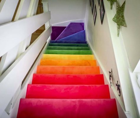 The rainbow carpet on these stairs creates an exciting element in a home, which contrasts well with the white walls all around it. Carpet For Stairs, Rainbow Carpet, Stairs Carpet, Carpet Green, Rainbow House, Rainbow Room, Cheap Carpet Runners, Stair Runner Carpet, Carpet Stairs