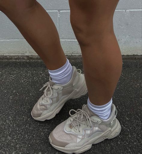 Adidas Ozweego Outfit Women, Adidas Ozweego Outfit, Trainers Aesthetic, Ozweego Outfit Women, Adidas Ozweego Beige, Filler Photo Ideas, Ozweego Adidas, Instagram Filler, Trainers Adidas