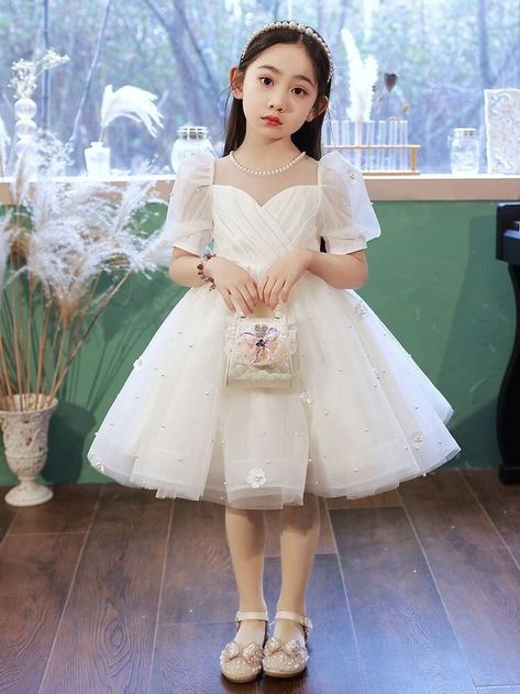 White Princess Dress Kids, Birthday Dress White, Kids Wedding Dress, White Tutu Dress, Girls Party Outfits, Dress Designs For Stitching, White Princess Dress, Baby Fancy Dress, Lace Dress Classy