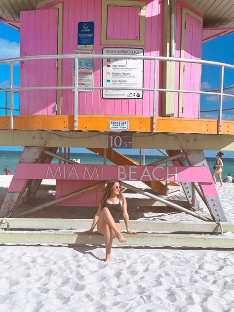 #miami #miamibeach #southbeach Miami Couples Photoshoot, Poses On Beach, Miami Couple, Miami South Beach, Couples Beach Photography, South Beach Miami, Couples Poses, On Beach, South Beach