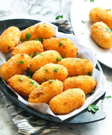 Potato Croquettes Mashed Potato Croquettes, Thanksgiving Recipes Side Dishes Easy, Pumpkin Pasta Recipe, Adana Kebab, Croquettes Recipe, Digital Cookbook, Fall Dinners, Potato Croquettes, Ball Recipes