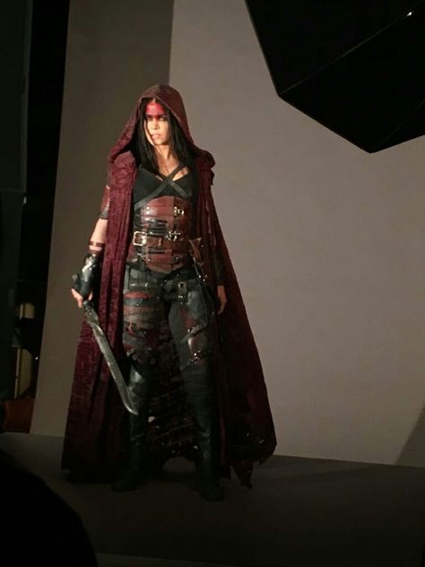 The Red Queen The 100 Costume, Maria Avgeropoulos, The 100 Grounders, Lexa Y Clarke, Octavia Blake, The 100 Cast, Marie Avgeropoulos, The 100 Show, Eliza Taylor