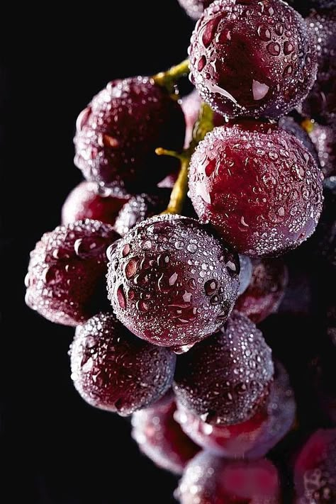 Grape Wallpaper, Food Photography Fruit, Fruit Picture, Fruit Photography, Beautiful Fruits, Mouth Watering Food, Fruit And Veg, Bottle Design, Macro Photography