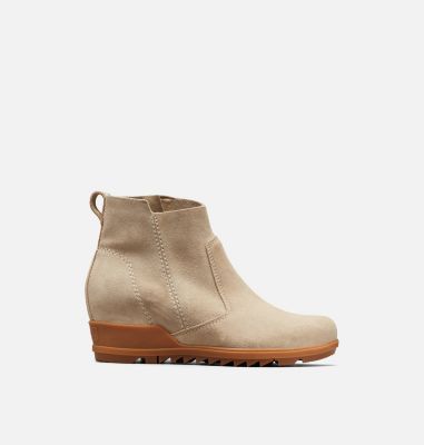 Evie bootie Boot Fashion, Wedge Bootie, Sorel Womens, Sorel Shoes, Leather Wedges, Wedge Boots, Nubuck Leather, Ankle Booties, Fashion Boots