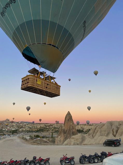 Lifestyle Journal, Summer Sunrise, Turkey Photos, Fotografi Kota, Cappadocia Turkey, Hot Air Balloons, Dream Holiday, Air Balloons, Future Travel