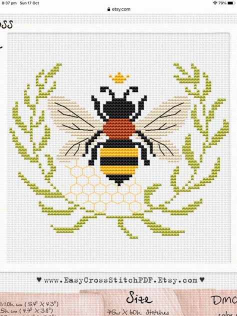 Bee Cross Stitch Pattern Free, Bee Pixel Art, Wreath Cross Stitch, Animal Embroidery Patterns, Wreath Cross, Cross Stitch Freebies, Cross Stitch Kitchen, Cross Stitch Needles, Crochet Tapestry