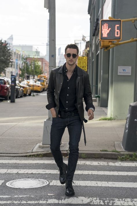 Leather shirt + black button-down + skinny jeans + black boots Black Prom Suits, Black Shirt Outfits, Estilo Rock, Fashion Inspiration Board, Mens Fashion Inspiration, Prom Suits, Leather Jacket Outfits, Mens Outfit Inspiration, Mens Fashion Streetwear