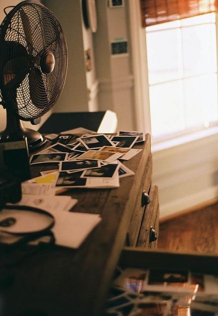 Fotografi Urban, Fotografi Kota, Fotografi Vintage, Life Is Strange, Story Inspiration, Foto Inspiration, Infj, Writing Inspiration, Table Fan