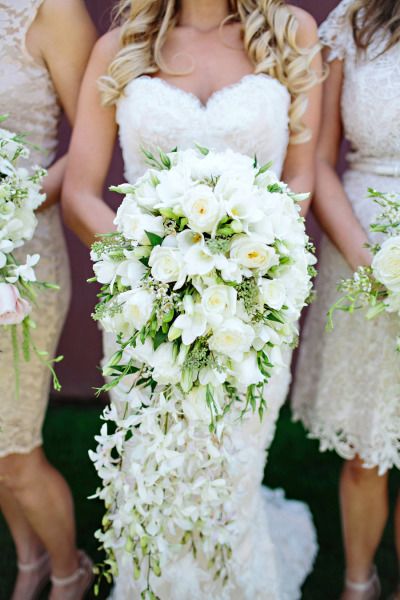 White Fall Wedding, Long Bouquet, Cascade Green, Cascading Bridal Bouquets, Cascading Wedding Bouquets, Cascade Bouquet, White Wedding Bouquets, Fall Wedding Bouquets, White Wedding Flowers