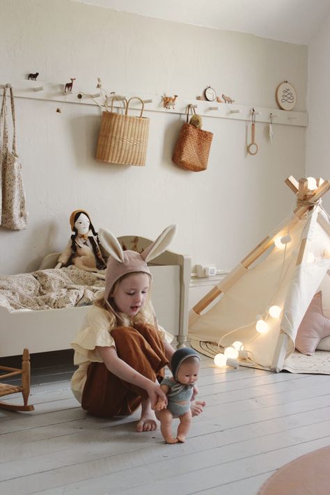 Ideas for Creating A Kids Closet Reading Nook (or Fort!) - Studio DIY Closet Reading Nook, Reading Nook Closet, Narrow Closet, Roll Up Curtains, Minimalist Kids Room, Peg Rail, Kids Rooms Inspo, Shaker Pegs, Minimalist Kids