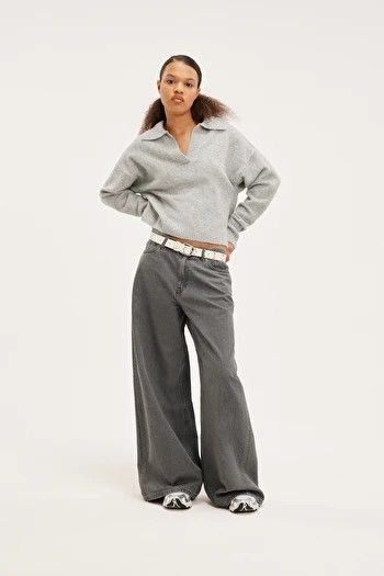 Grey Collared Sweater Outfit, Grey Polo Sweater Outfit, Cream Leather Pants Outfit, Collared Sweater Outfit, Polo Sweater Outfit, Knit Polo Sweater, Leather Pants Outfit, Johnny Collar, Velvet Trousers