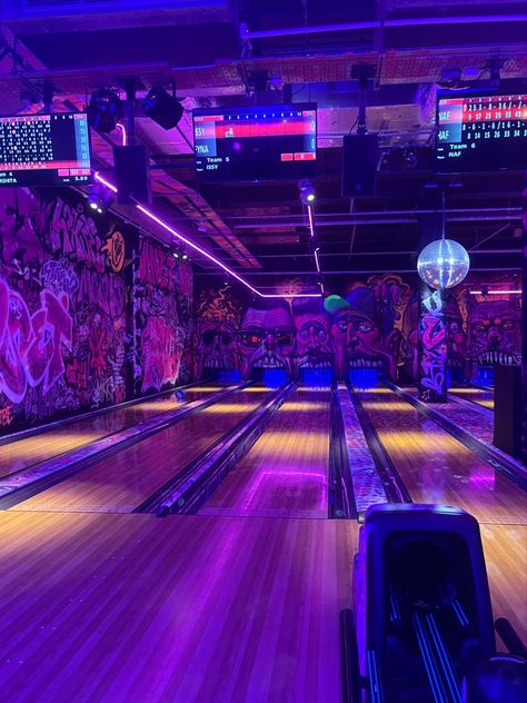 #aesthetic #neon #bowling #instagram #stories Aesthetic Bowling Alley, Neon Bowling Alley, Glamrock Bonnie Aesthetic, Bowling Ally Aesthetic, Fnaf Bonnie Aesthetic, Bowling Background, Glamrock Aesthetic, Bowling Alley Aesthetic, Bowling Alley Carpet