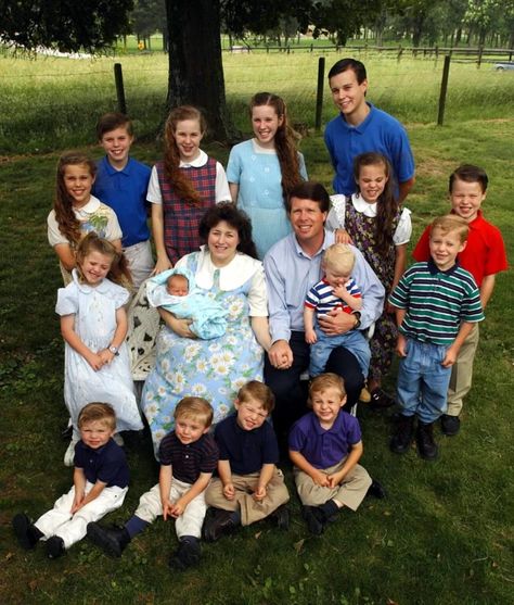 Josh Duggar Family, Duggar Sisters, Josh Duggar, Dugger Family, Morgan Elizabeth, Witness For The Prosecution, Shiny Happy People, Hidden Truths, Duggar Family