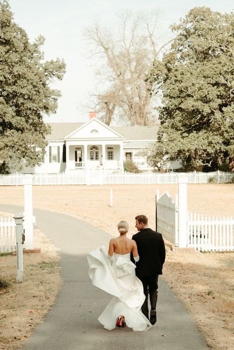 Sadie Robertson Wedding, Sadie Robertson, Wedding Hair Inspiration, Western Wedding, Small Wedding, Wedding Pictures, Hair Inspiration, Wedding Hairstyles, Wedding Photos