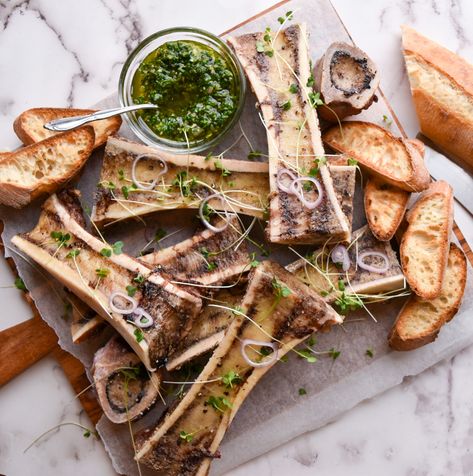 Roasted Beef Marrow Bones with Parsley & Lemon Salsa Verde Winter Fine Dining Dishes, Bone Marrow Appetizer, Bone Marrow Recipes, Bone Marrow Recipe Roasted, Bone Marrow Recipe, Beef Bone Marrow, Bone Recipes, Impressive Meals, Beef Marrow