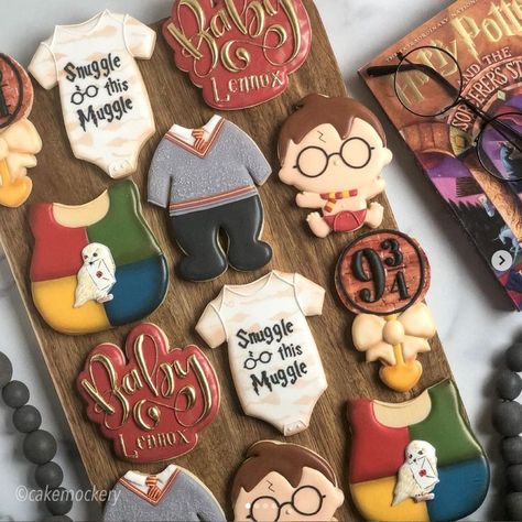 Harry Potter Baby Shower Ideas, Harry Potter Cookies, Gender Reveal Party Theme, Harry Potter Baby Shower, Sugar Cookie Royal Icing, Harry Potter Baby, Sugar Cookie Dough, Harry Potter Theme, Baby Cookies