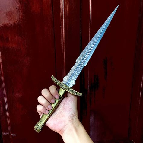 Loki Dagger, Loki Tattoo, Marvel Diy, Loki Costume, Loki Cosplay, Loki Tv, Avengers Outfits, Marvel Costumes, Loki Art