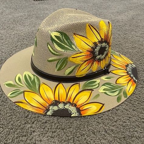 Hat Painting Diy, Painting Hats Ideas, Painted Hats Diy, Painting On Hats, Painted Hats For Women, Painting Hats, Hat Painting, Hat Burning, Handpainted Tote Bags