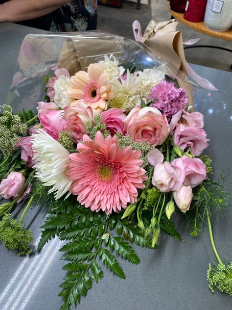 #flowers #bouquet #wraps #pink #daisies Transvaal Daisy Bouquet, Transvaal Daisy, Pink Daisies, Daisy Bouquet, Flowers Bouquet, Daisy, Flowers, Pink