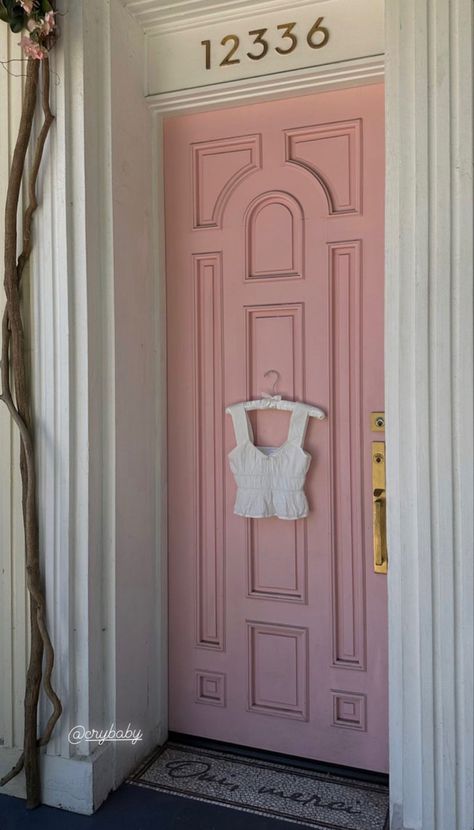 pink door summer coquettecore dollette coquette dollettecore girly elegant aesthetic hyperfeminine hyperfem glam white top spring old money fashion feminine style crybaby brand photoshoot branding miami Spring Old Money, Money Pink, Photoshoot Branding, Old Money Fashion, Bachelorette Pad, Money Fashion, Fashion Feminine, Brand Photoshoot, Pink Door