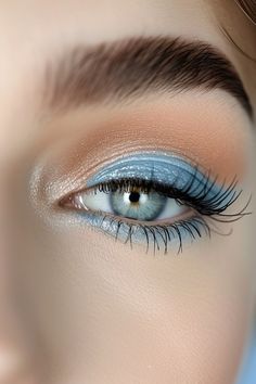 #blueeyemakeup #makeuptutorial #eyemakeup #beauty #makeupinspiration #eyeshadow #makeuplover #makeupaddict #makeupgoals #makeuplooks Easy Blue Eyeshadow Looks, Subtle Blue Eyeshadow, Blue Eyeshadow Looks, Pinterest Makeup, Blue Eyeshadow, Eyes Makeup, Makeup Goals, Blue Eye Makeup, Making Waves