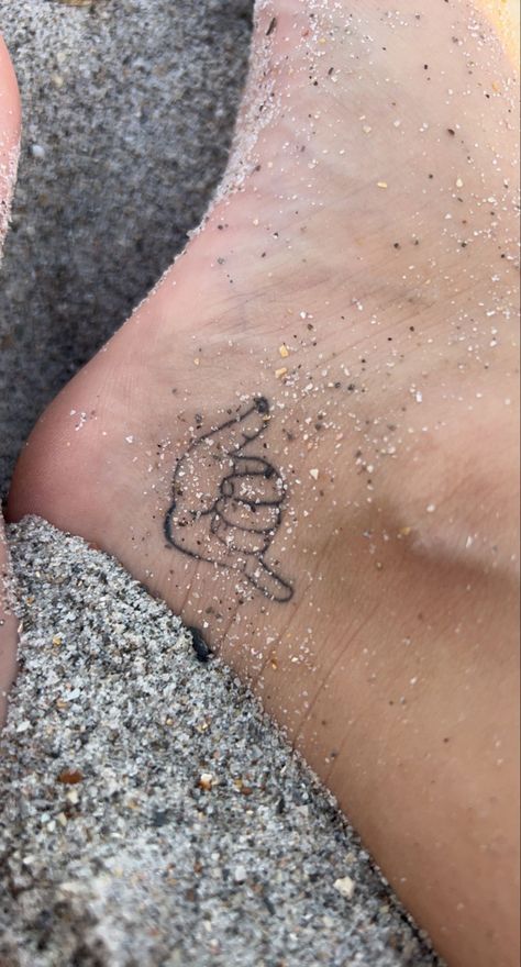 Beachy Aesthetic Tattoos, Beachy Leg Tattoos, Tattoo Ideas Female Beach Theme, Summer Tattoo Ideas Beach, Beach Aesthetic Tattoo, Dainty Beach Tattoos, Salty Tattoo, Matching Ocean Tattoos, Ocean Aesthetic Tattoo