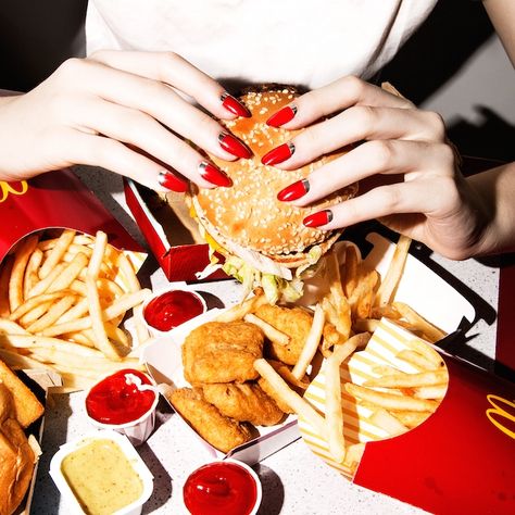 The Greasy Glamor of Junkfood and Nail Art | The Creators Project Food Print Ad, Greasy Food, Food Photoshoot, Fast Food Chains, Grilled Chicken Recipes, Food Fashion, Foods To Avoid, October 25, Healthy Options