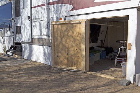 You wouldn’t normally think of a 5th wheel trailer as a tiny house, but when I was invited over to Matt and Kathleen’s Forest River Cardinal trailer which is parked behind a friend’s home, I was astounded at how cozy and “house-like” it felt. The couple, who downsized from their home in Seattle to this … Patio Coverings On A Budget, 5th Wheel Living, Wheel Storage, Rv Skirting, Fifth Wheel Living, Rv Carports, 5th Wheel Camper, Fifth Wheel Campers, Tiny House Blog