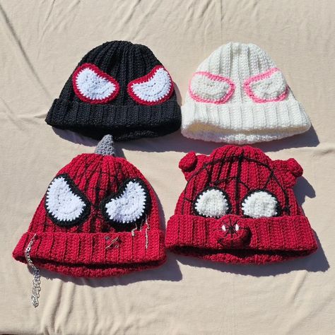 Crochet Hats Spiderman, Spiderman Gloves Crochet, Spider Punk Crochet Beanie, Harry Potter Crochet Hat, Spider Man Beanie Crochet Pattern Grid, Spiderman Beanie Crochet Pattern, Spider Man Crochet Hat, Spiderman Hat Crochet, Crochet Spiderman Hat