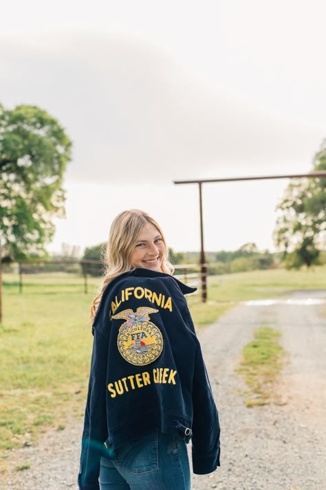 Senior Photos Ffa Jacket, Senior Pictures With Ffa Jacket, Senior Ffa Pictures, Ffa Senior Pictures Livestock, Senior Picture Ideas Ffa Jacket, Ffa Jacket Senior Pictures, Ffa Senior Picture Ideas, Senior Picture Ideas Ffa, Livestock Senior Pictures