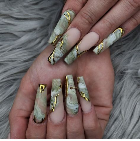 Olive Marble Nails, Marble Nails With Charms, Matte Marble Nail Designs, Extra Long Green Acrylic Nails, Light Gray Chrome Nails, Nails Art Vert, Green Marble Nail Designs, Dear Nails, Nails Olive Green