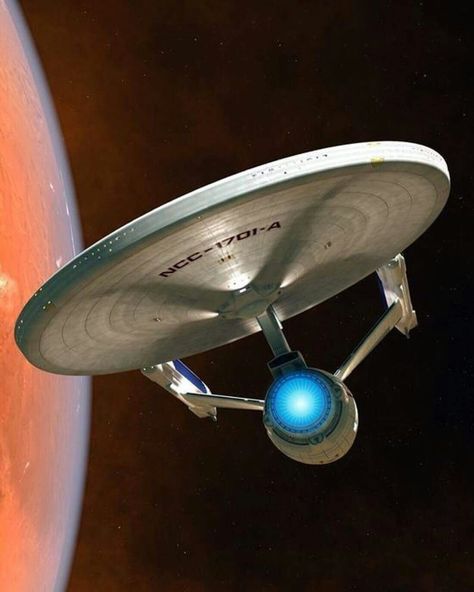 Star Ship Enterprise, Star Trek Uss Enterprise, Enterprise Star Trek, Starship Enterprise Wallpaper, Star Trek Enterprise Ship, Enterprise E, Deep Space Nine, Uss Enterprise D, Star Trek Crew