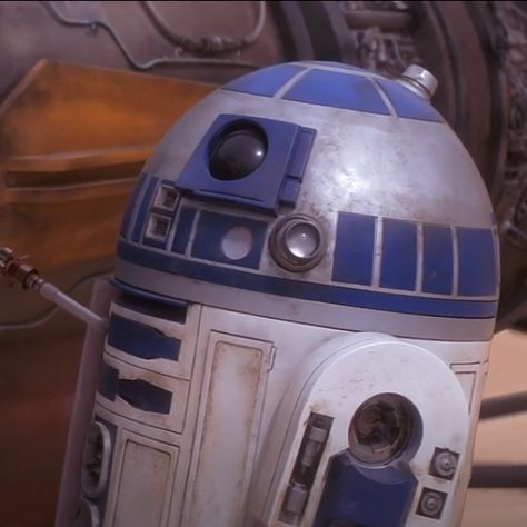 R2d2 Aesthetic, Star Wars Icon, R2d2 Star Wars, Star Wars Characters Pictures, Star Wars R2d2, Star Wars Droids, R2 D2, Picture Collage Wall, Star Wars Movie