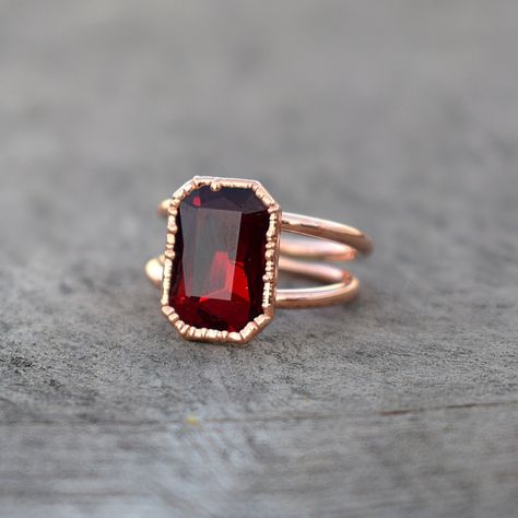 Garnet Hydro Ring | Cut Stone Ring | Gemstone Ring | Double Band Ring | Ring For Women | Rose Gold Ring | Rectangular Ring | Statement Ring Ring Double Band, Rectangular Ring, Double Band Ring, Ring Cuts, Ring Minimal, Double Band Rings, Minimal Ring, Electroformed Jewelry, Color Ring