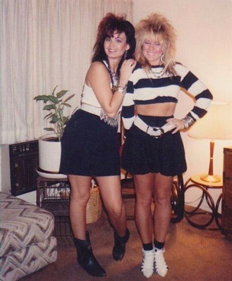 Girls just wanna have fun: Teenage fashion of the 1980s | Dangerous Minds 1980s Fashion Trends, Teen Fashion Trends, Fashion 1980s, 80s Fashion Trends, Teen Style, 80s Look, 80’s Fashion, 80s And 90s Fashion, Urban Fashion Trends