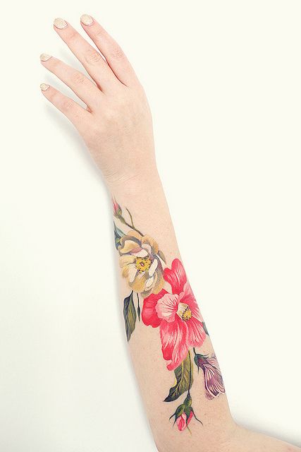 Blogger Keiko Lynn's beautiful arm tattoo by Amanda Wachob Colored Tattoo Design, Tier Tattoo, Forearm Tattoo Design, Latest Tattoos, Gorgeous Flowers, Black Lines, Feminine Tattoos, Body Modifications, Forearm Tattoos