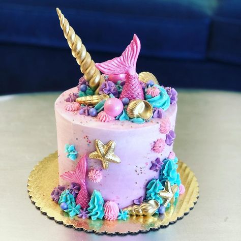 Mermaid Cake With Buttercream, Rainbow Mermaid Unicorn Cake, Purple Mermaid Birthday Cake, Mermicorn Cake Ideas, Unicorn Mermaid Birthday Cake, Unicorn And Mermaid Cake, Mermaid And Unicorn Cake, Narwhal Birthday Cake, Mermaid Birthday Cake Diy