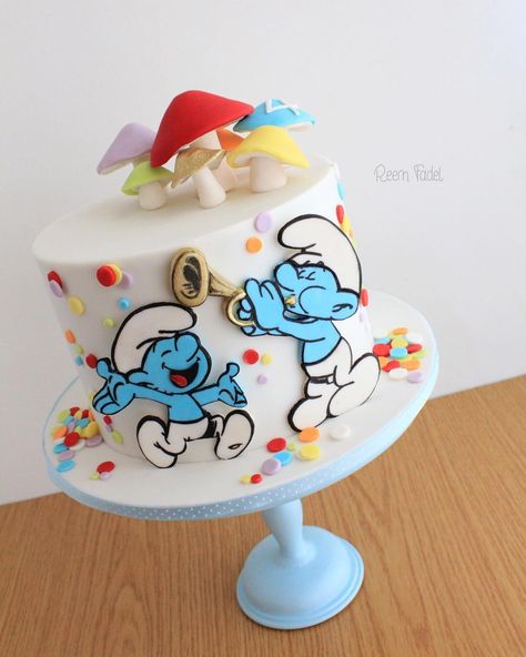 . Kue Disney, Smurfs Cake, Birthday Cake Vanilla, Smurfs Party, Children Cake, Cake Recipes For Kids, Rock Cake, Cake Vanilla, Homemade Birthday Cakes