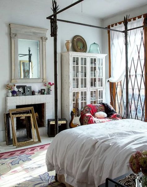 Bohemian Bedroom Inspiration — Spring Decor | Teen Vogue Bohemian Bedroom Inspiration, Gorgeous Bed, Into The West, Eclectic Bedroom, Bedroom Decorating Ideas, Deco Boheme, Bohemian Bedroom, Bedroom Decorating, Master Bedrooms Decor