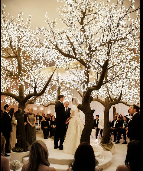 White Tree Branch Centerpiece, Wedding Tree Centerpiece, Wedding Trees Indoor, Trees Wedding Decor, Tree Centerpieces Wedding, Tree Centrepiece Wedding, 2025 Wardrobe, Tree Branch Centerpieces, Christmas Grotto