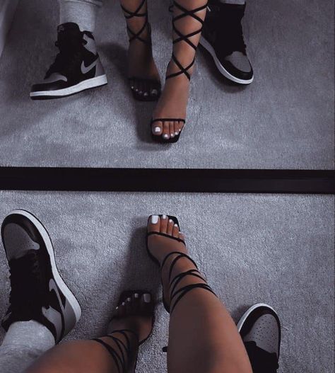 Couple Shoes Astethic, Couples Shoes Pictures, Couple Shoes Pictures, Couple Shoes Matching, Shoe Goals, Shoes Pictures, Couple Sneakers, Couple Fits, Couple Shoes