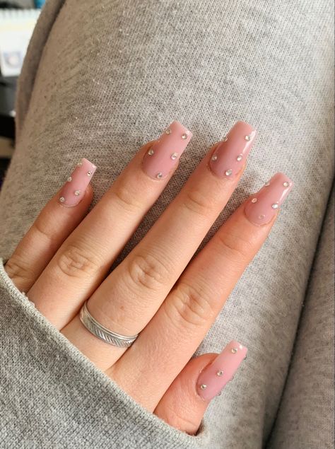 Pink Nail With Diamonds, Acrylic Nails Pink With Diamonds, Short Pink Nails With Diamonds, Pink Diamante Nails, Nails Rinstone Pink, Light Pink Gem Nails, Light Pink Nails With Gems Short, Light Nails With Diamonds, Pink Nails Diamonds Rhinestones